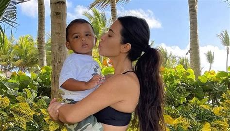 vídeos de kim kardashian|kim kardashian son psalm.